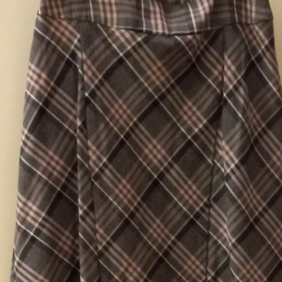 SKIRT SIZE 2 - Picture 3 of 3